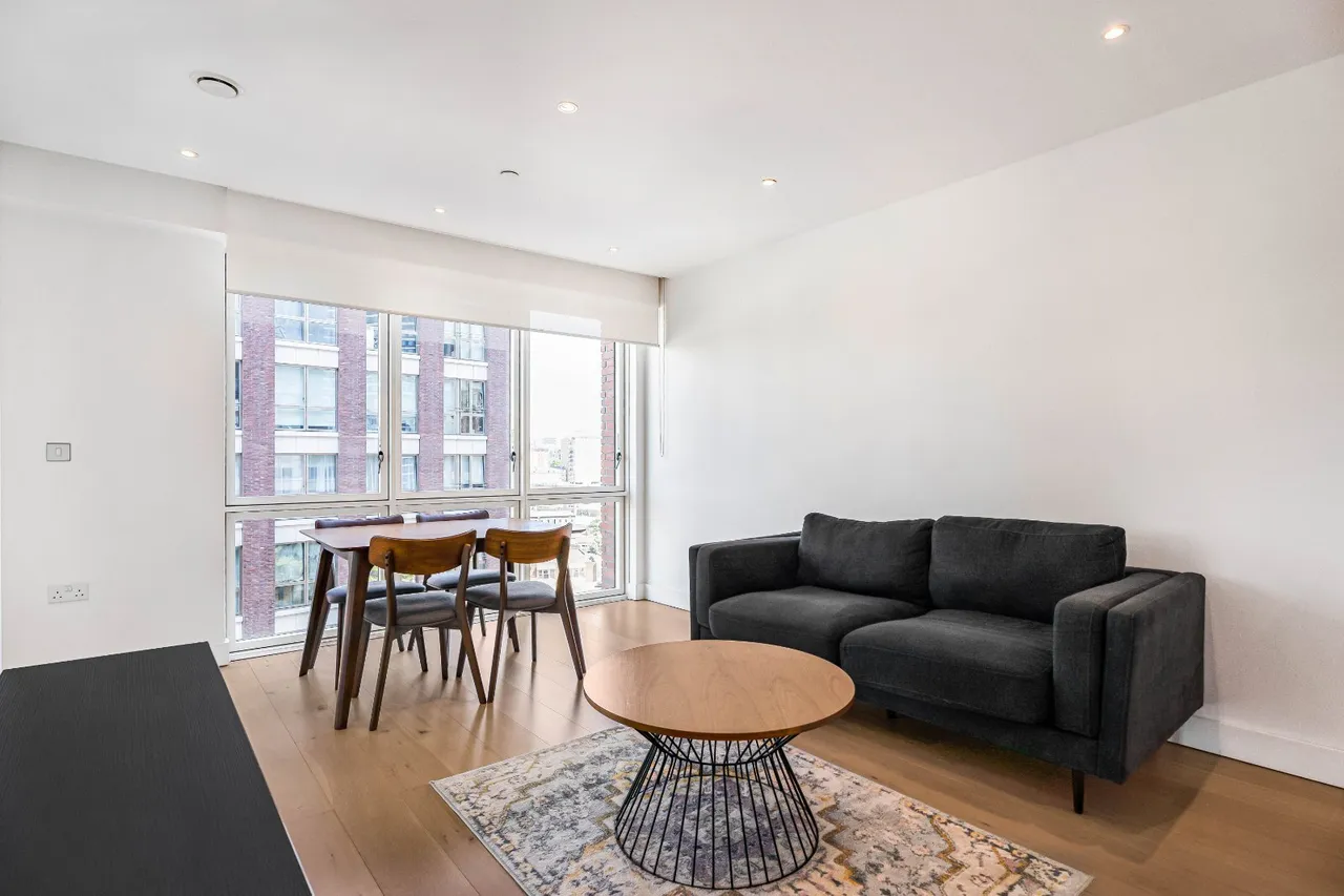1 bed flat for sale, Arniston Way, London, E14