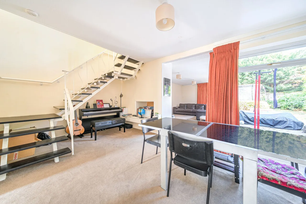 Albyfield, Bromley, BR1, photo 9