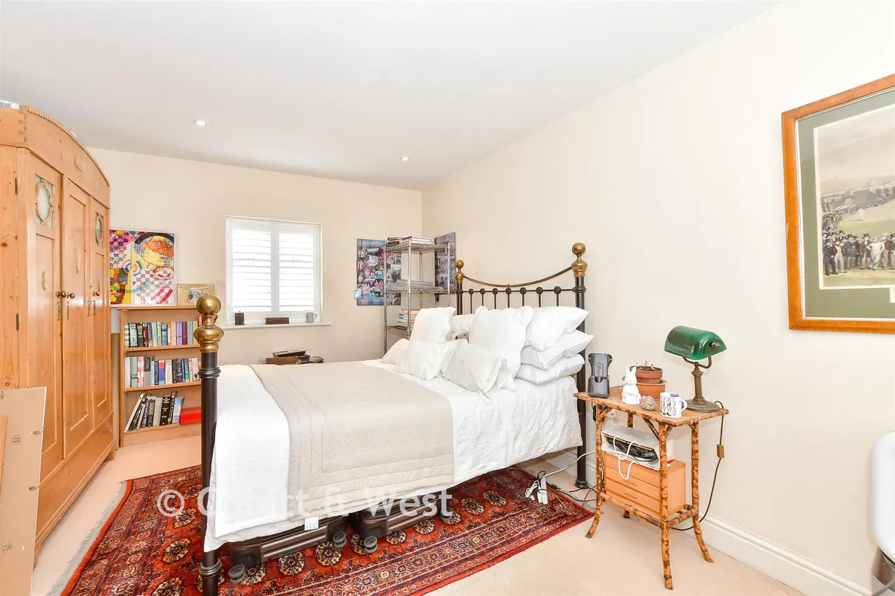 Pears Grove, Southbourne, PO10, photo 6