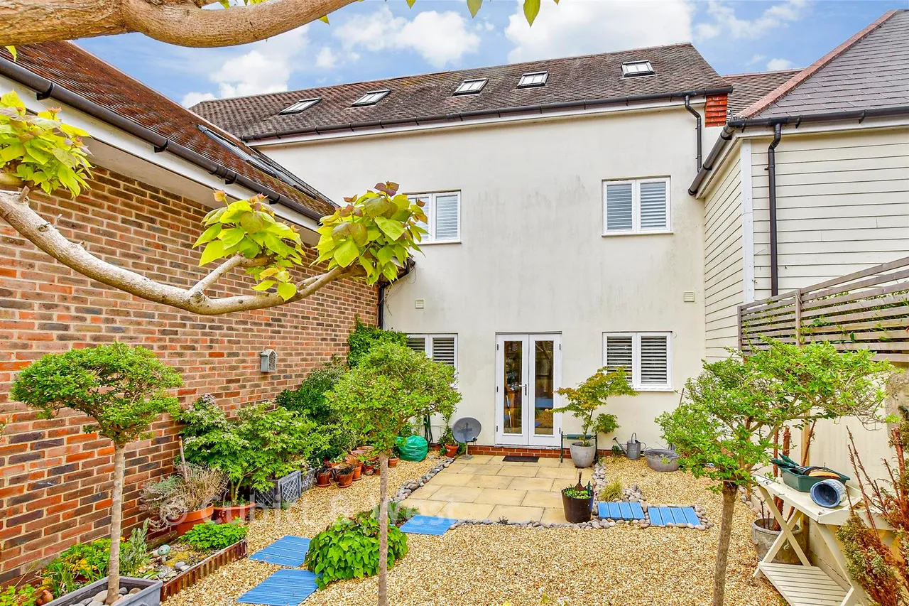 Pears Grove, Southbourne, PO10, photo 13
