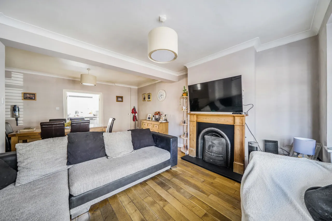Linden Avenue, Ruislip, HA4, photo 2