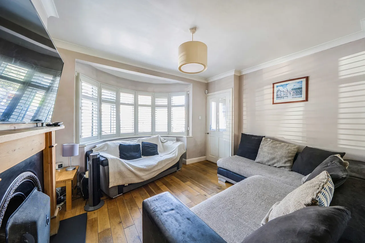 Linden Avenue, Ruislip, HA4, photo 14
