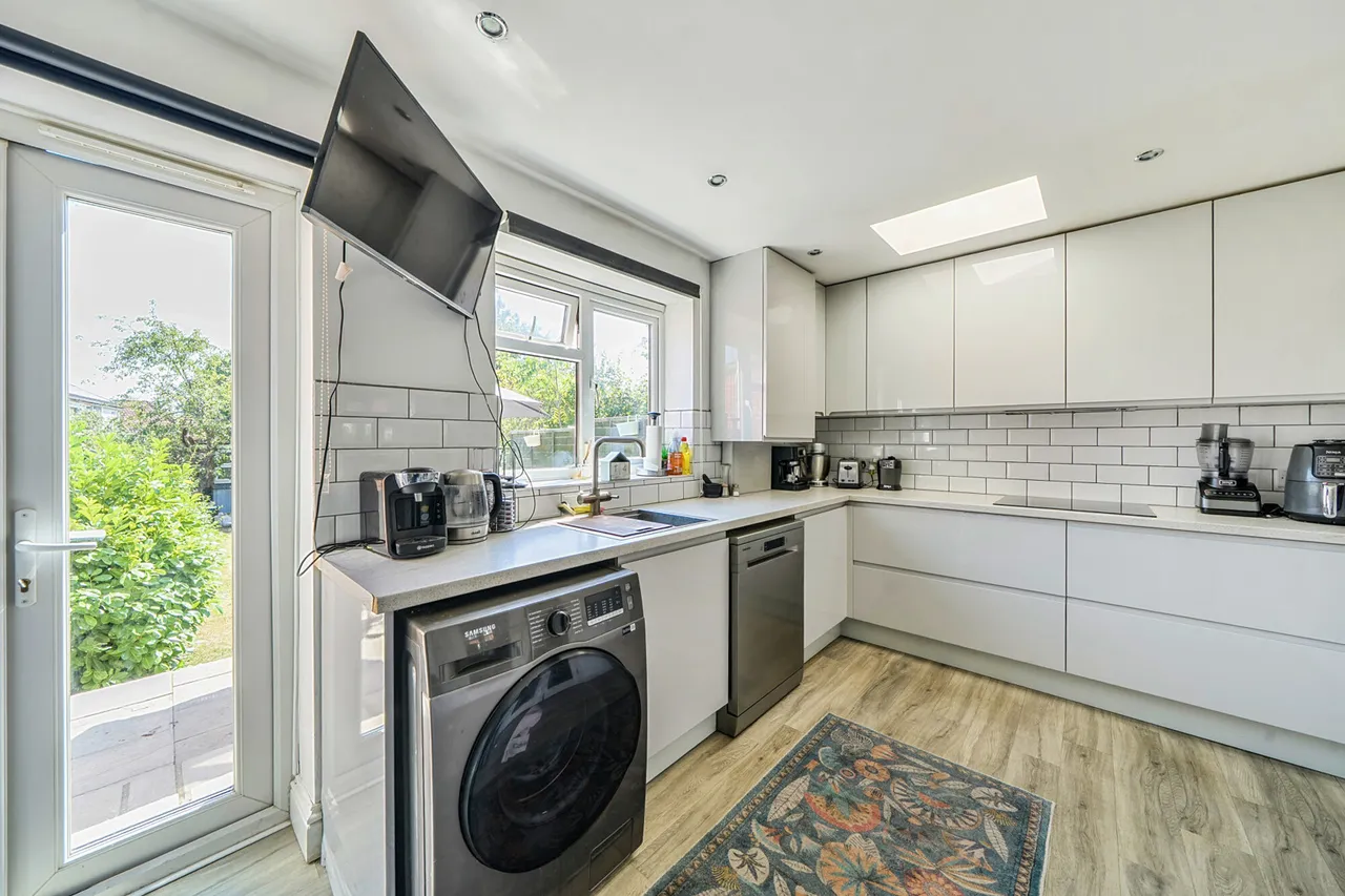 Linden Avenue, Ruislip, HA4, photo 3