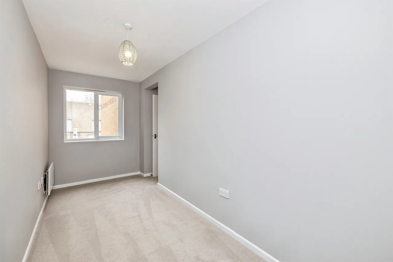 Rickmansworth Road, Watford, photo 7