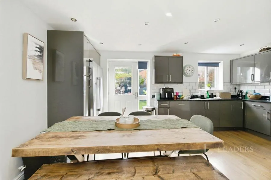 Hanby Close, Fenay Bridge, HD8, photo 6