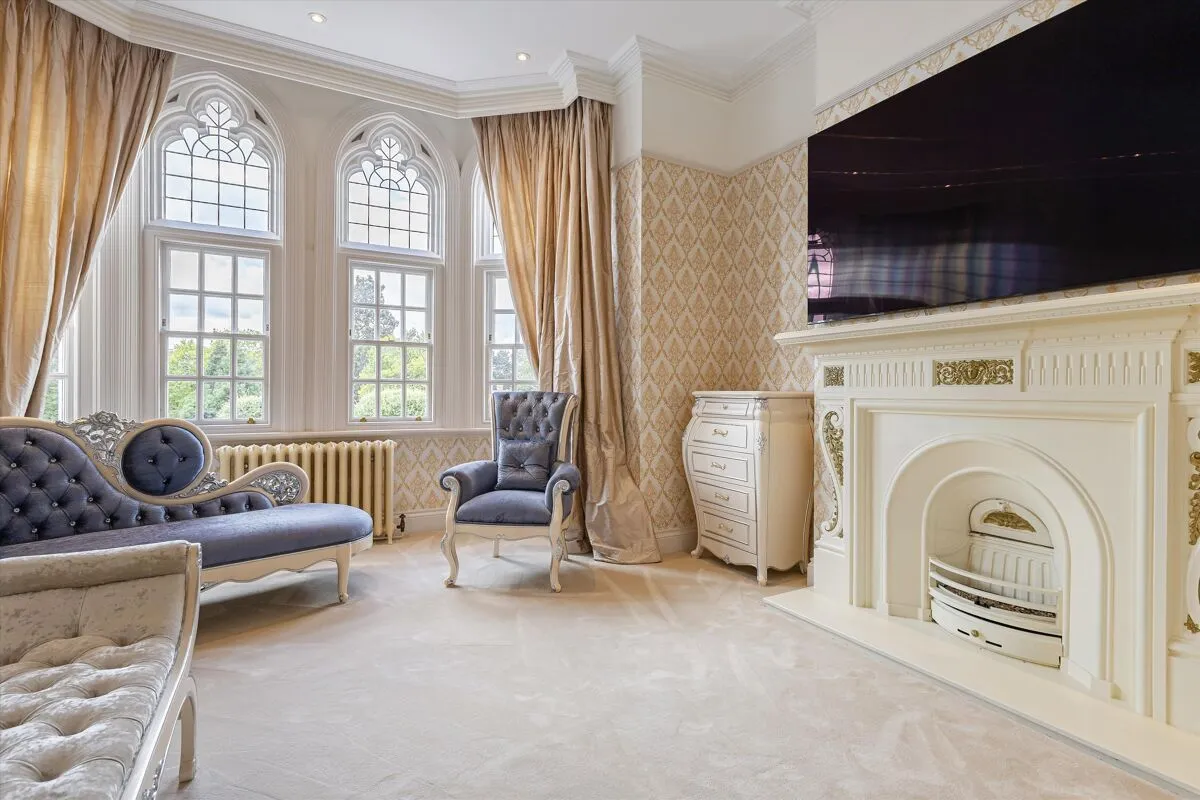 Holloway Drive, Virginia Water, GU25, photo 9