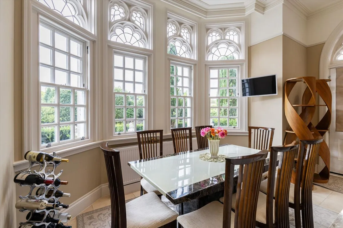 Holloway Drive, Virginia Water, GU25, photo 5