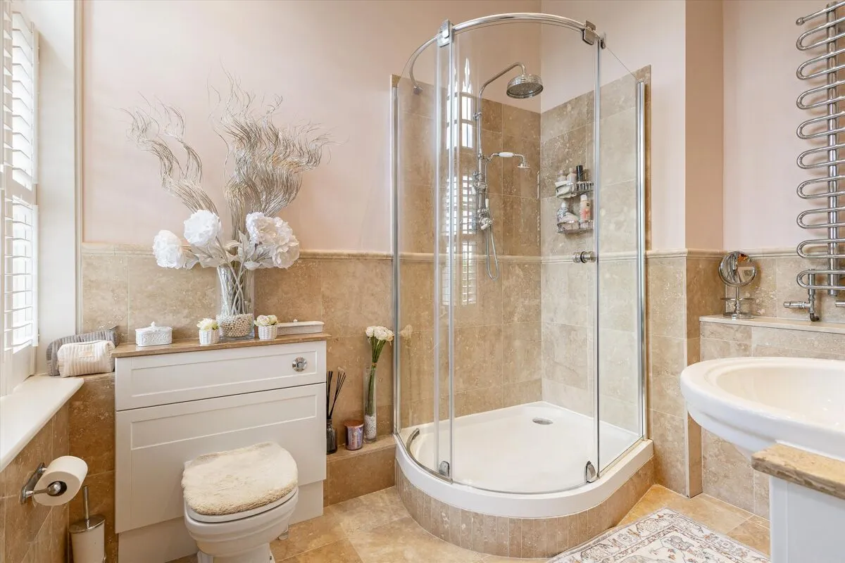 Holloway Drive, Virginia Water, GU25, photo 15