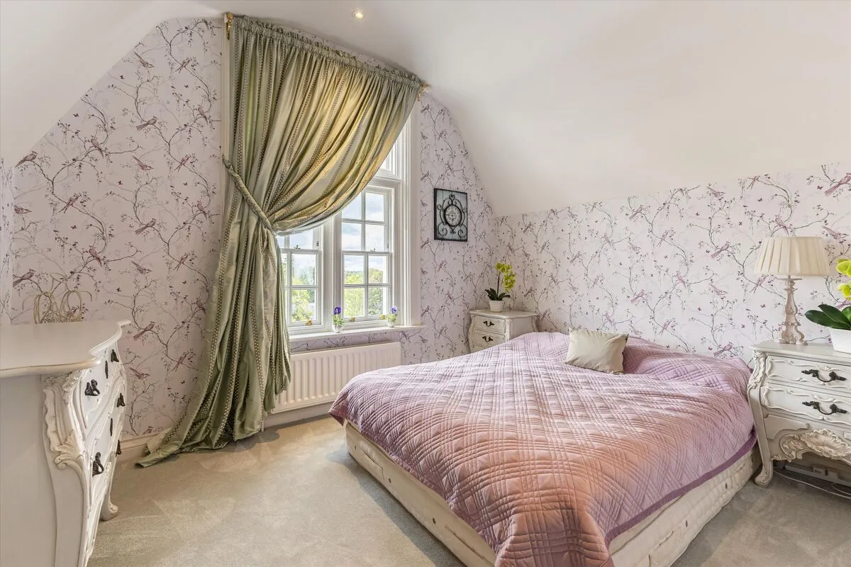 Holloway Drive, Virginia Water, GU25, photo 12
