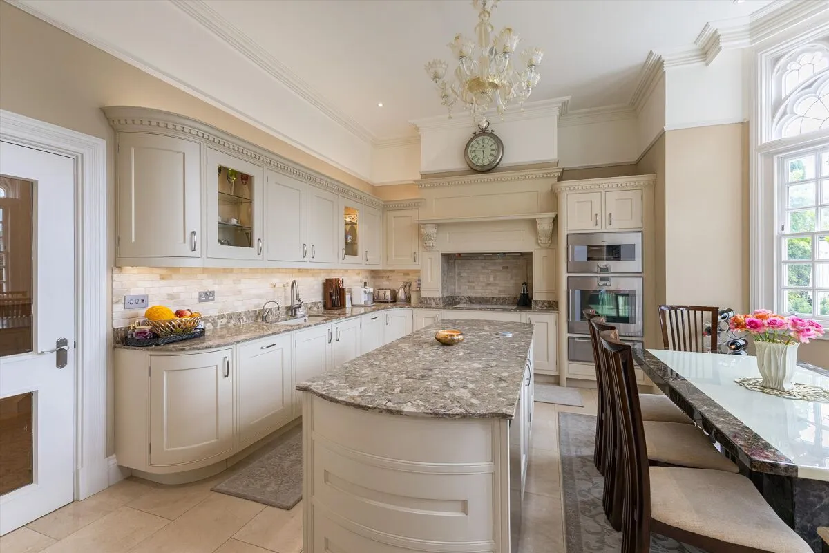 Holloway Drive, Virginia Water, GU25, photo 3