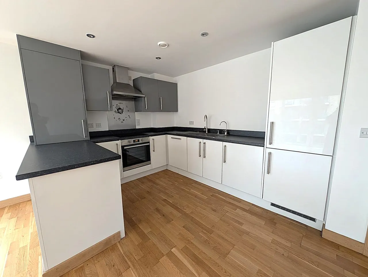 Zodiac Close, Edgware, HA8, photo 2