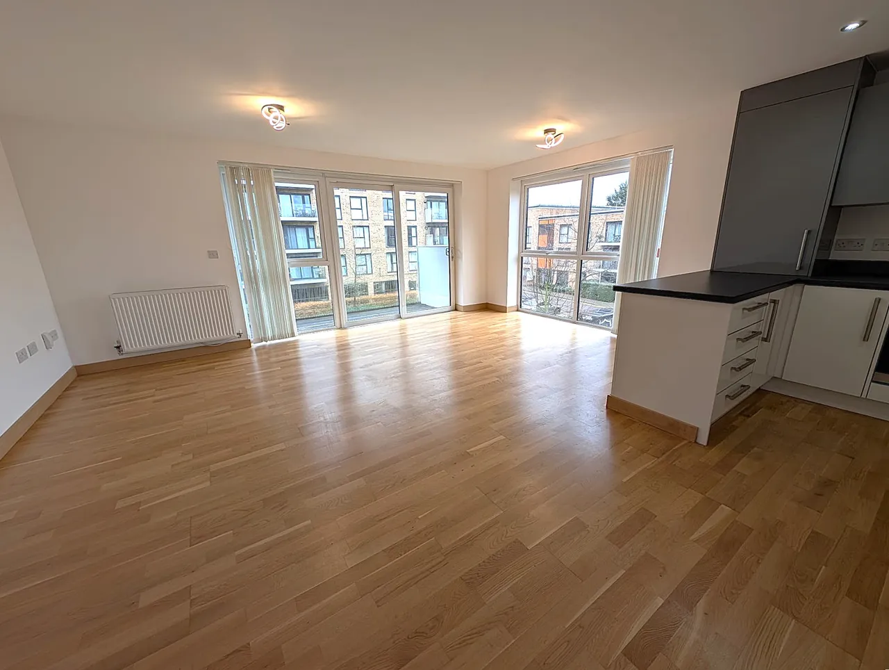 2 bed flat to rent — Zodiac Close, Edgware, HA8