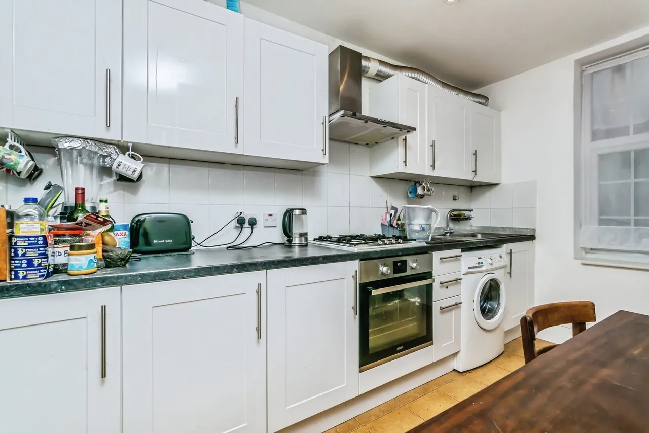Tudor Court, Russell Hill Road, Purley, CR8, photo 4