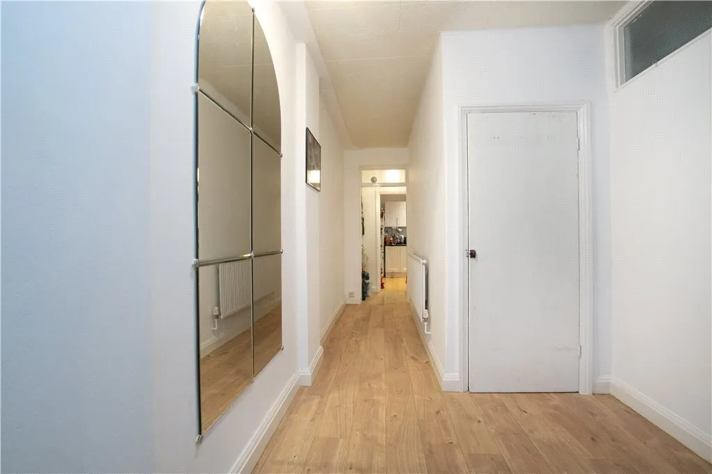 Tudor Court, Russell Hill Road, Purley, CR8, photo 5
