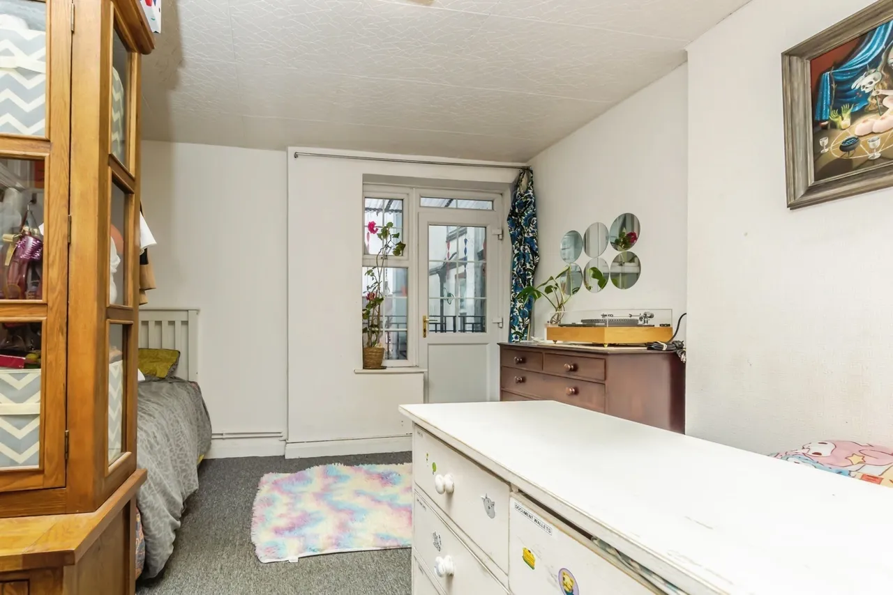 Tudor Court, Russell Hill Road, Purley, CR8, photo 8