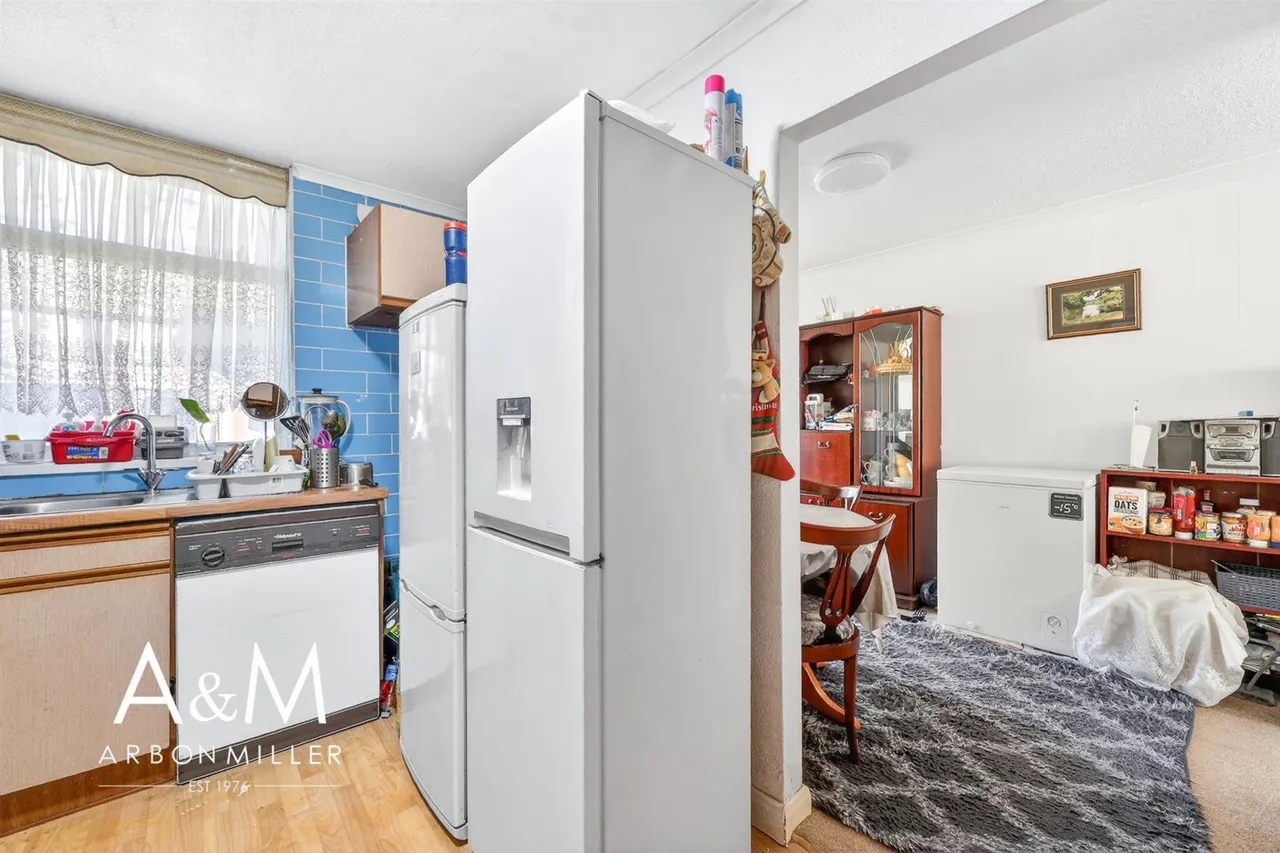 Wyfields, Clayhall, Essex, Ilford, IG50XJ, photo 6