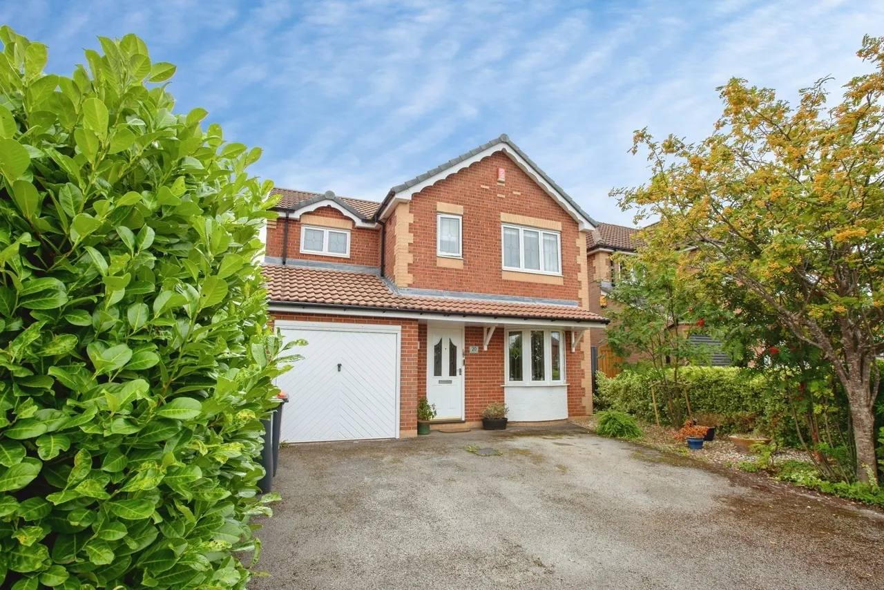 Pemberley Chase, Sutton-in-Ashfield, Nottinghamshire, NG17, photo 2