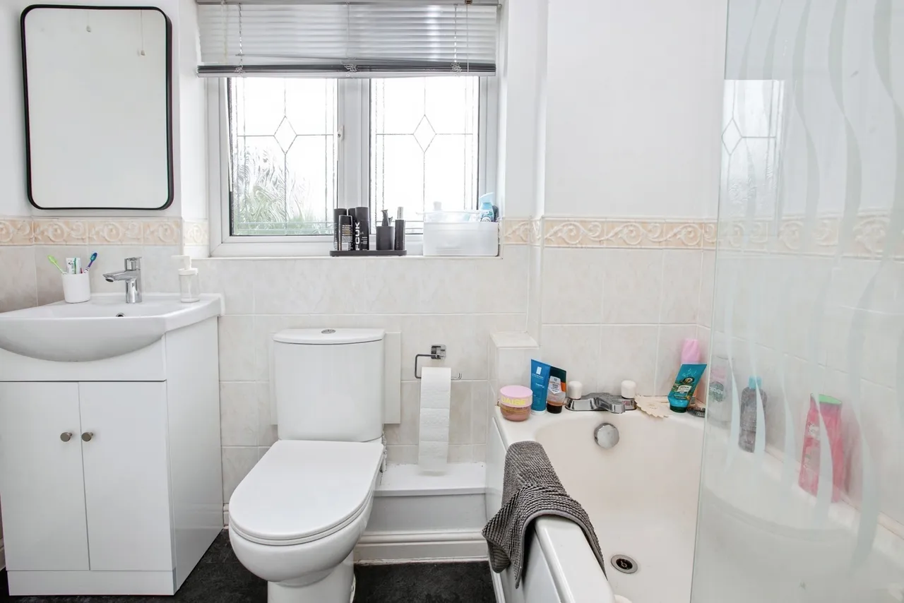 Pemberley Chase, Sutton-in-Ashfield, Nottinghamshire, NG17, photo 21