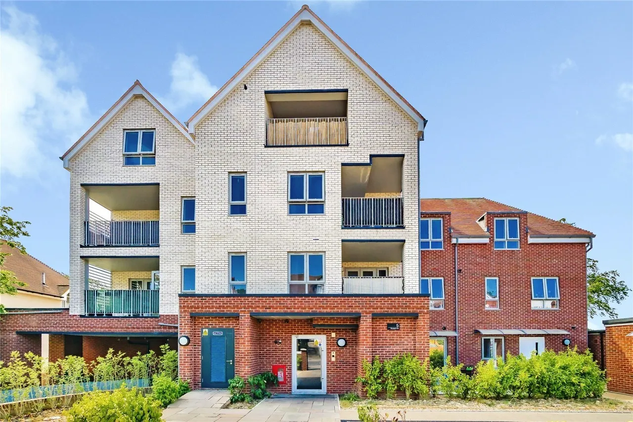 Russell Hill, Purley, CR8, photo 2