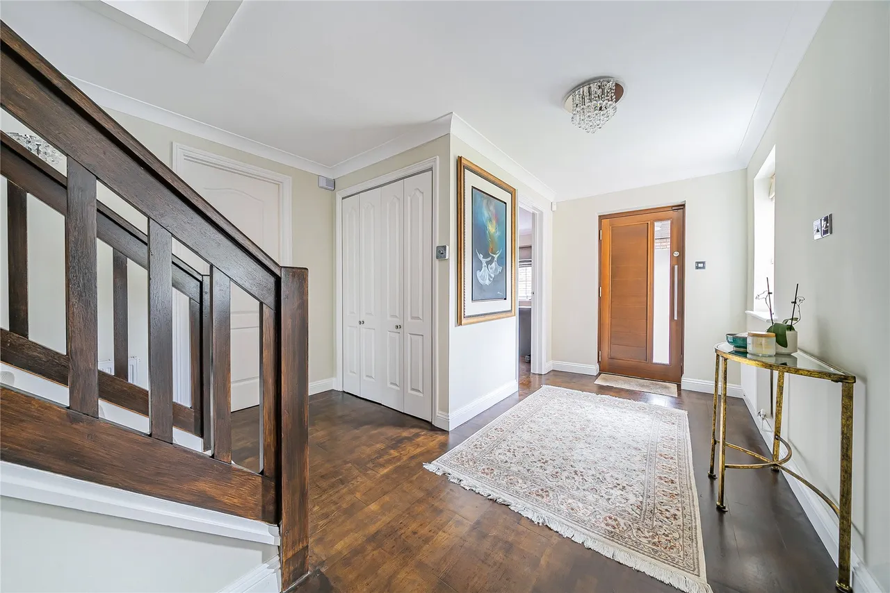 Springfield, Lightwater, GU18, photo 11