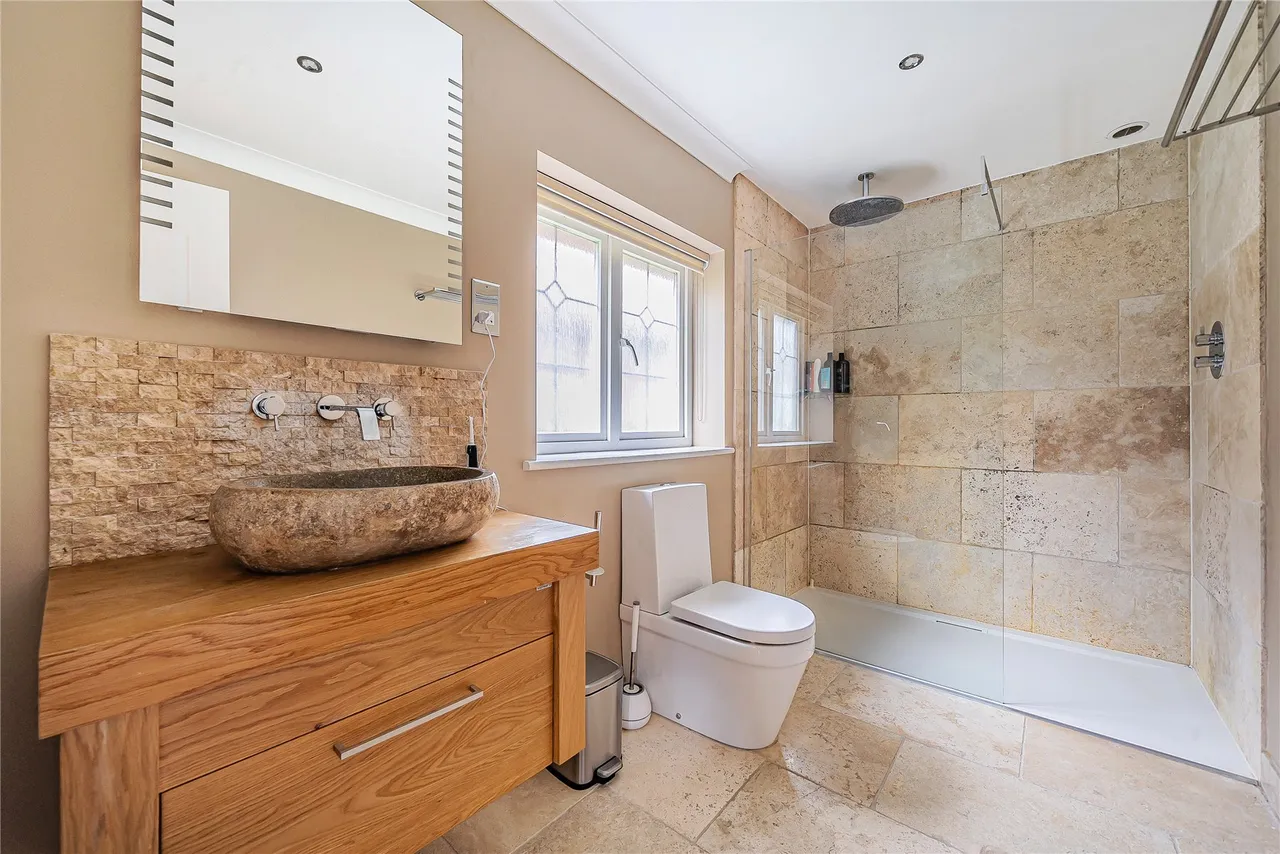 Springfield, Lightwater, GU18, photo 19