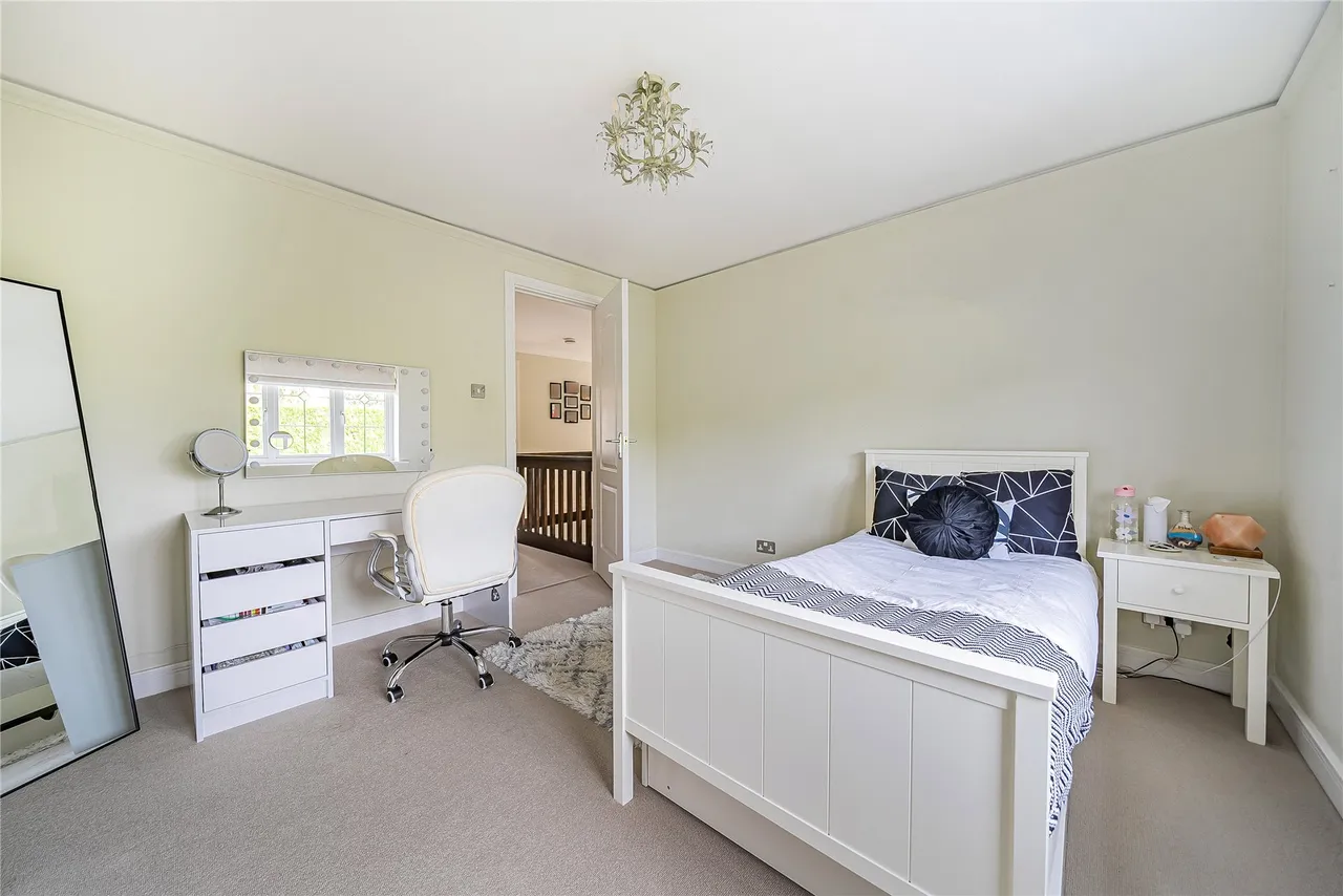 Springfield, Lightwater, GU18, photo 16