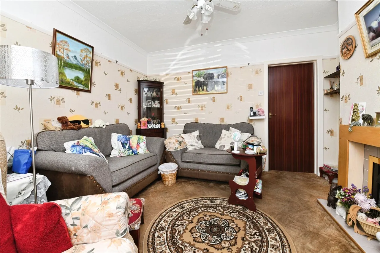 West Road, Shoeburyness, Southend-on-Sea, Essex, SS3, photo 2