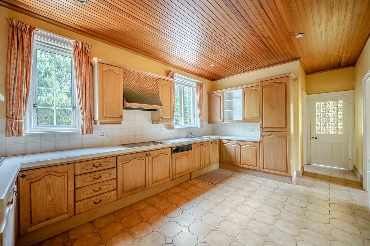 Glen Road, holywood, BT18, photo 13