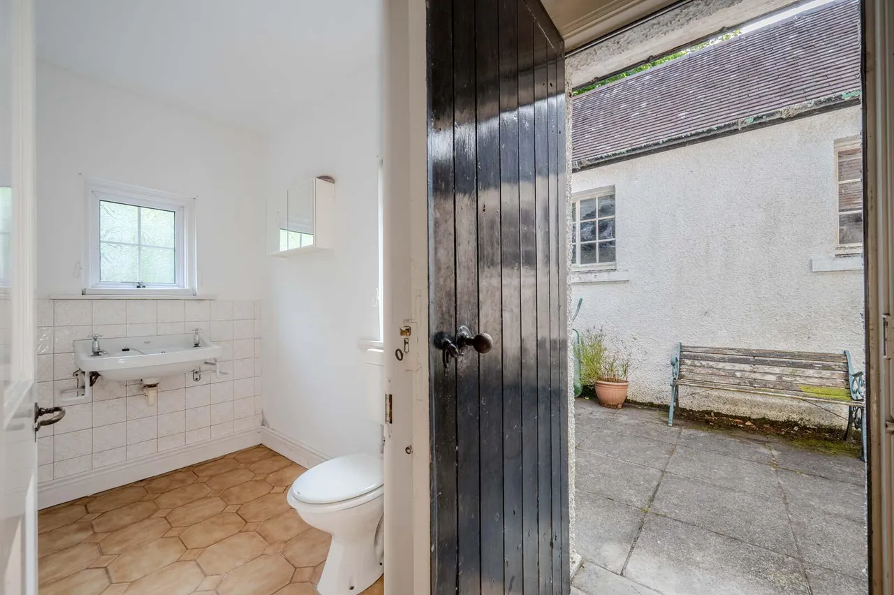 Glen Road, holywood, BT18, photo 17