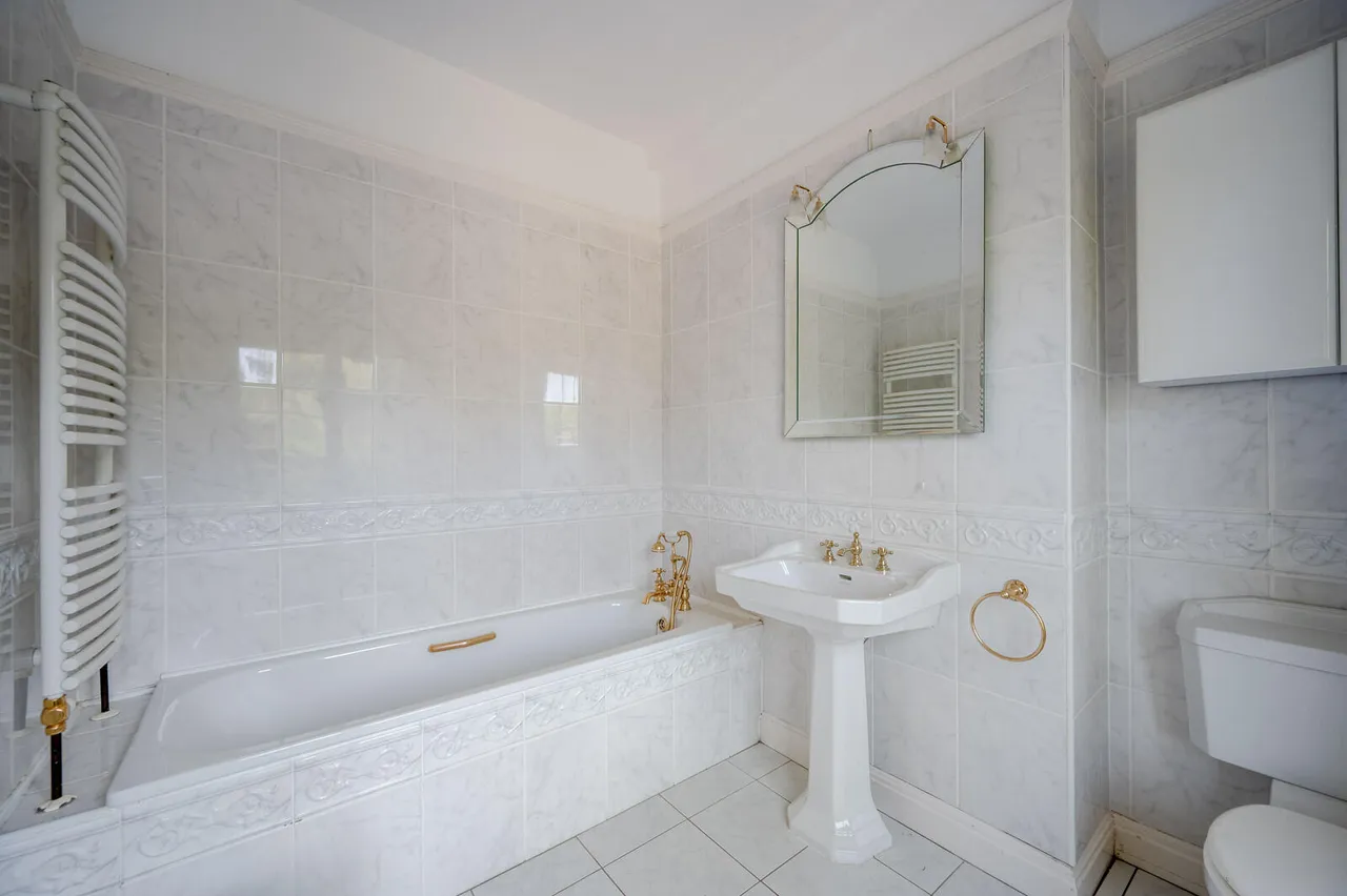 Glen Road, holywood, BT18, photo 22