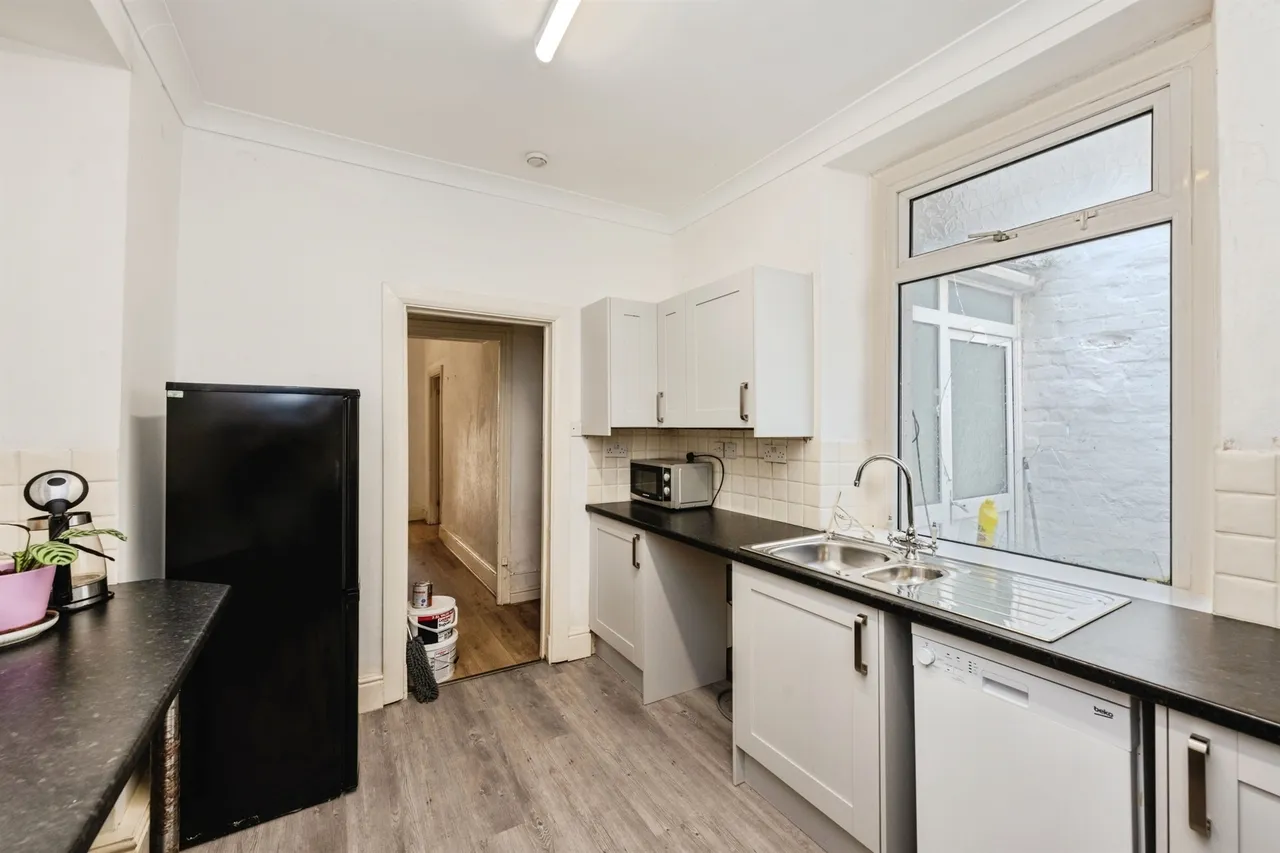 Martin Street, Swansea, SA6, photo 10