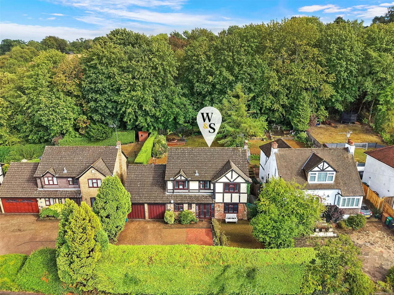 4 bed property for sale, Outwood Lane, Chipstead, CR5