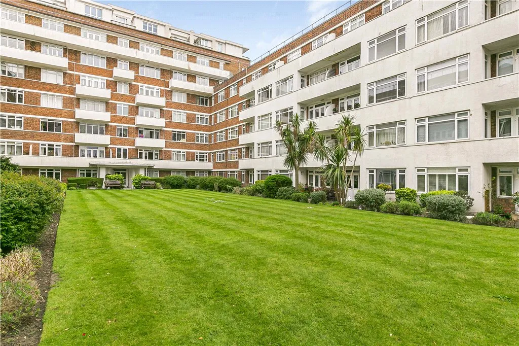 Upper Richmond Road, London, SW15, photo 12