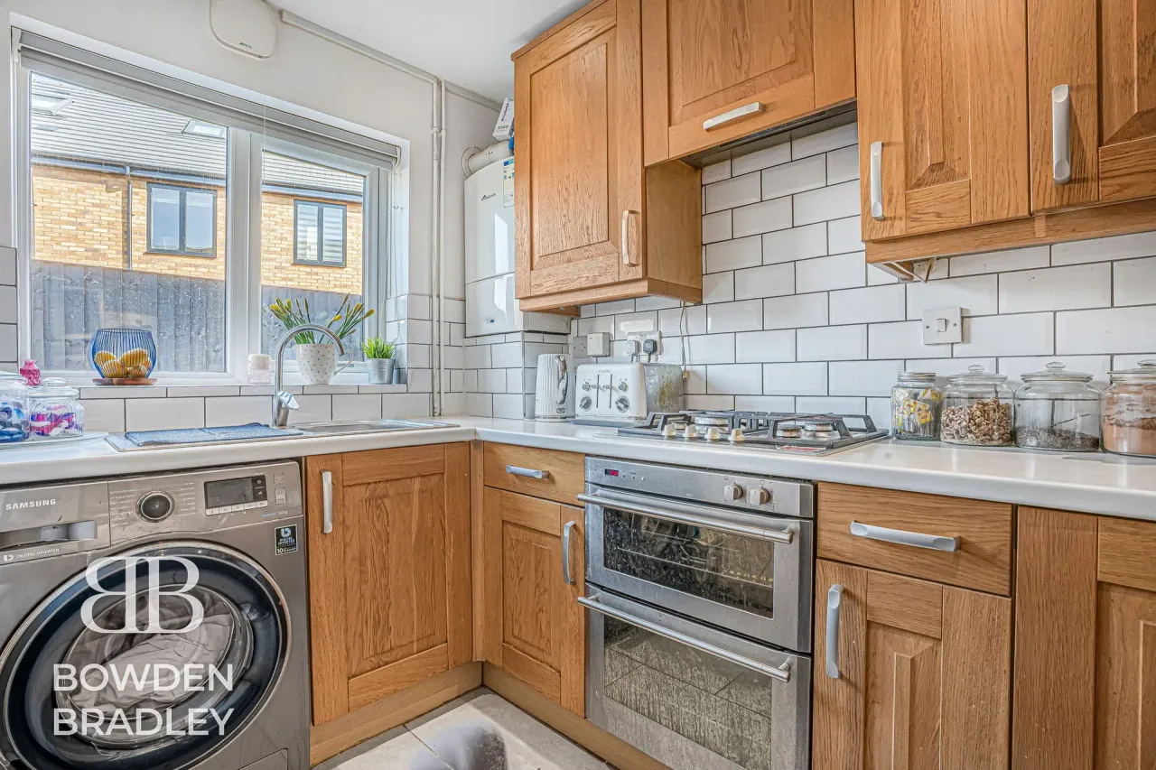 Wickets Way, Hainault, IG6, photo 19