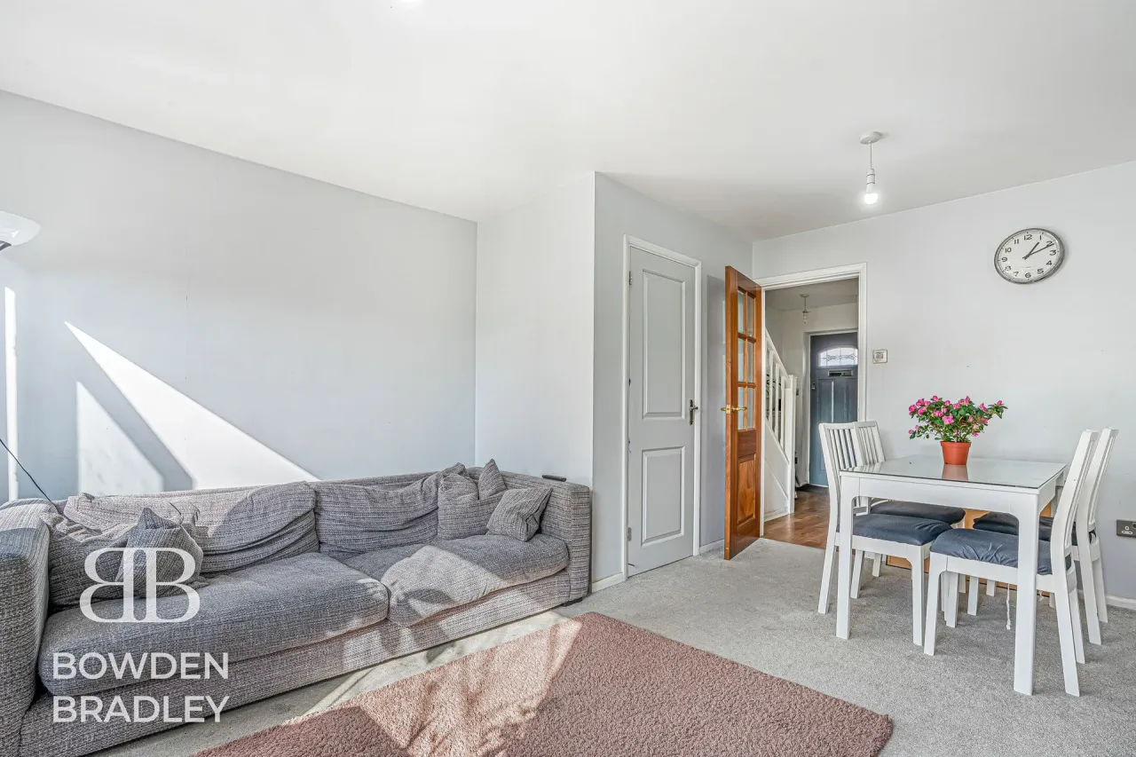 Wickets Way, Hainault, IG6, photo 4