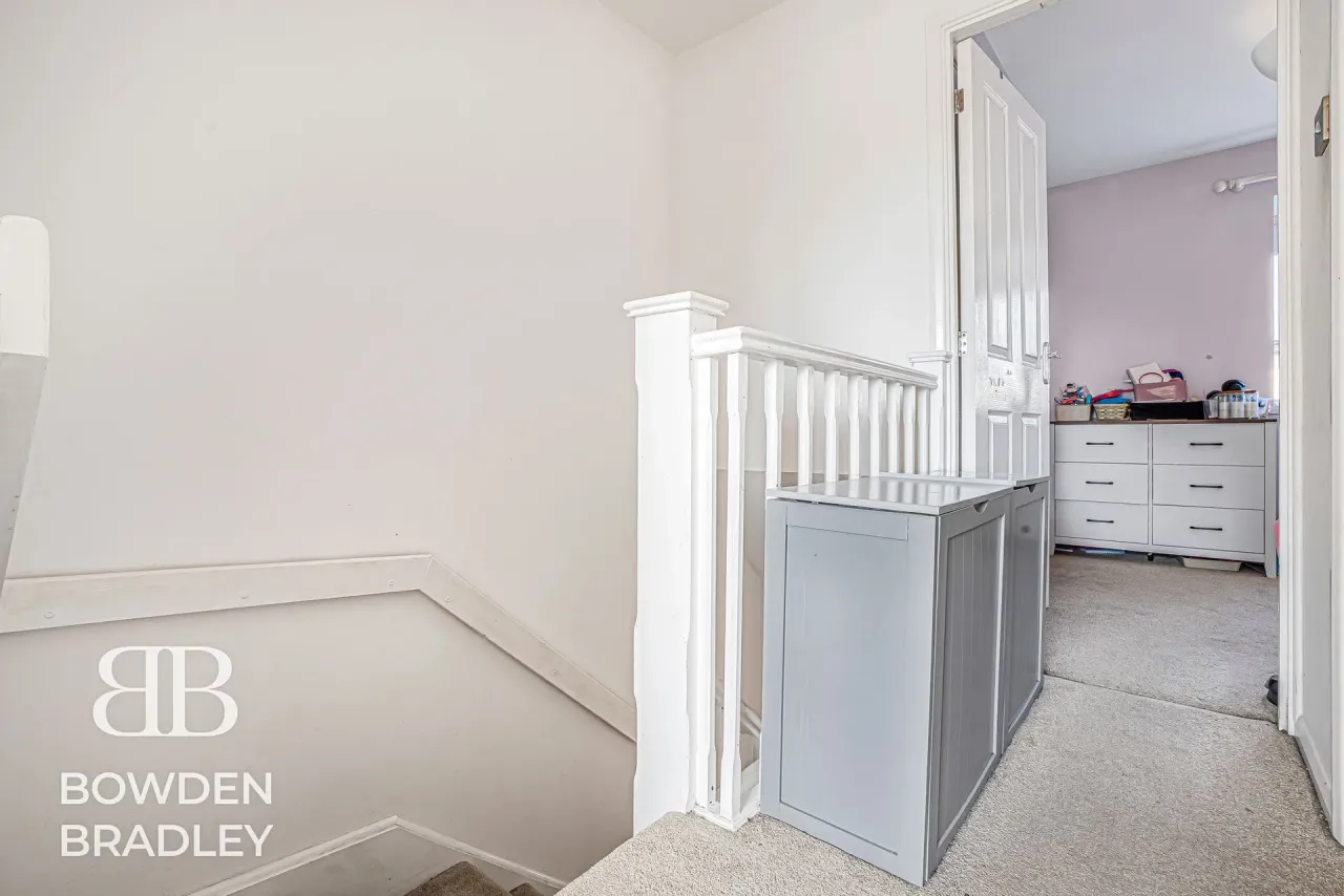 Wickets Way, Hainault, IG6, photo 8