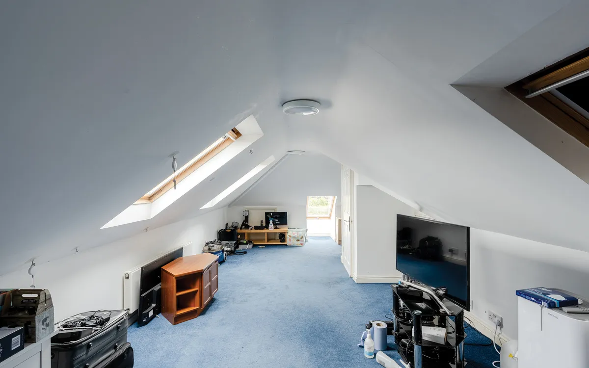 Charnhill Crescent, Mangotsfield, BS16, photo 22