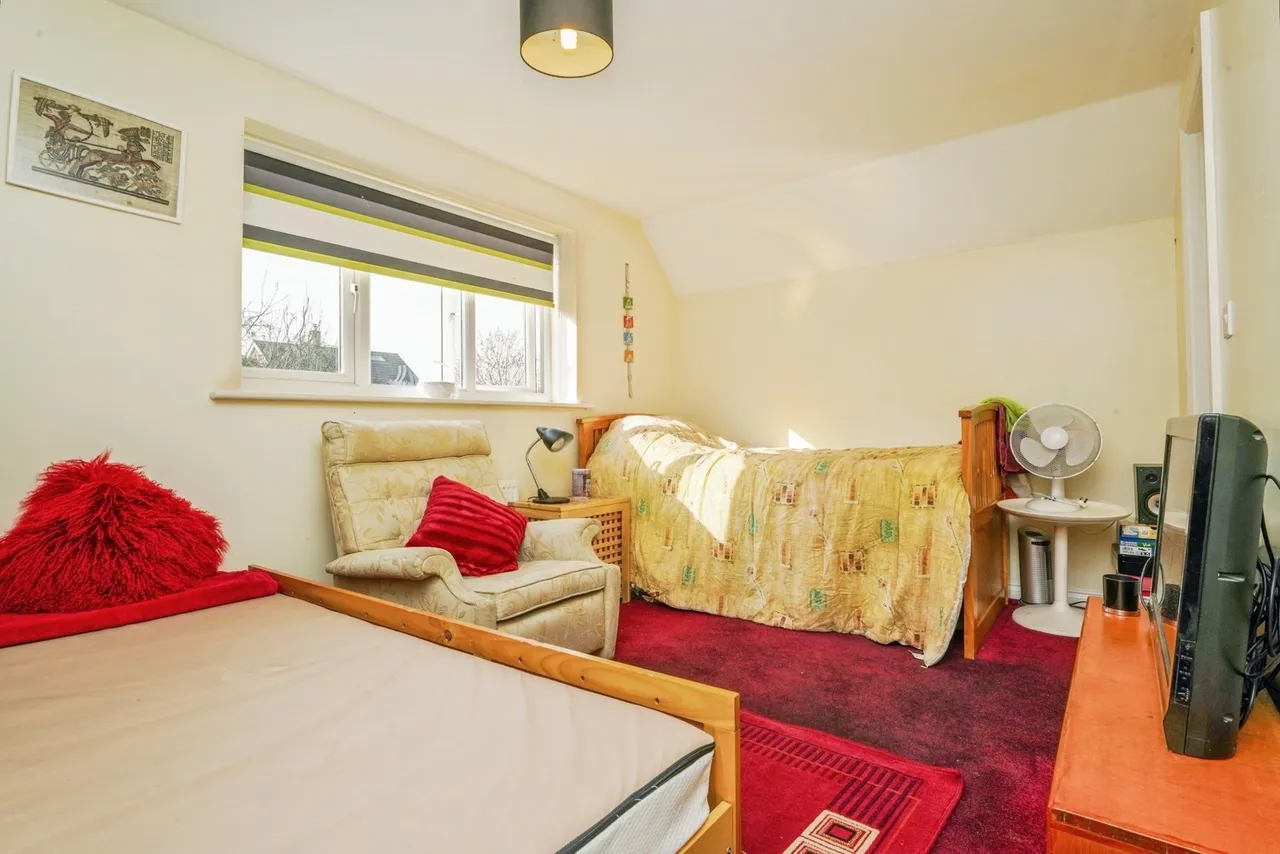 Barnpear Court, Tuffley, Gloucester, Gloucestershire, GL4, photo 13