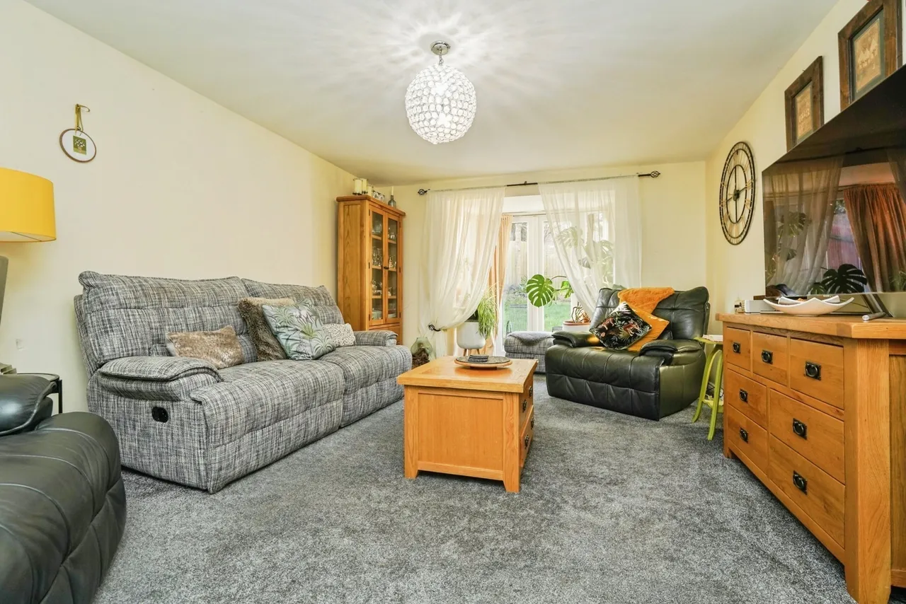 Barnpear Court, Tuffley, Gloucester, Gloucestershire, GL4, photo 6