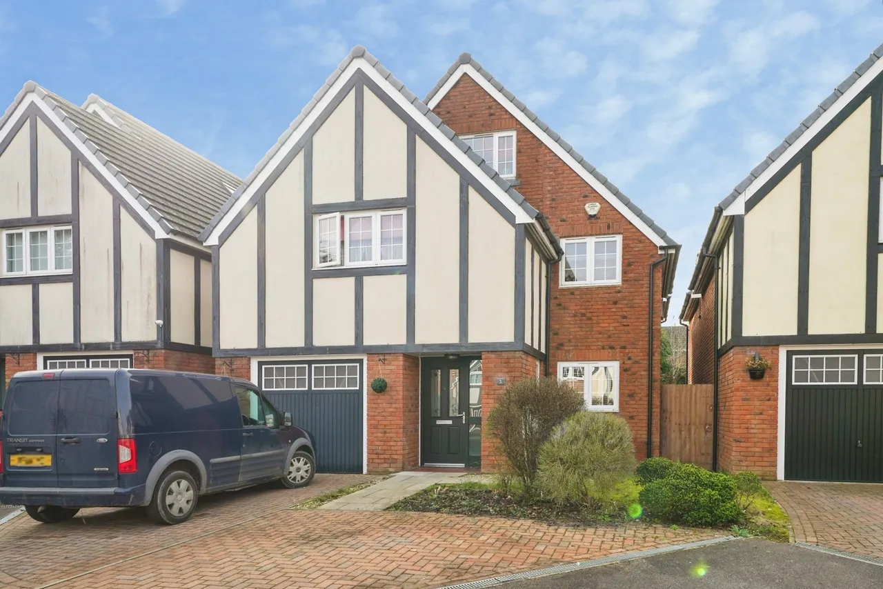 5 bed house for sale — Barnpear Court, Tuffley, Gloucester, Gloucestershire, GL4