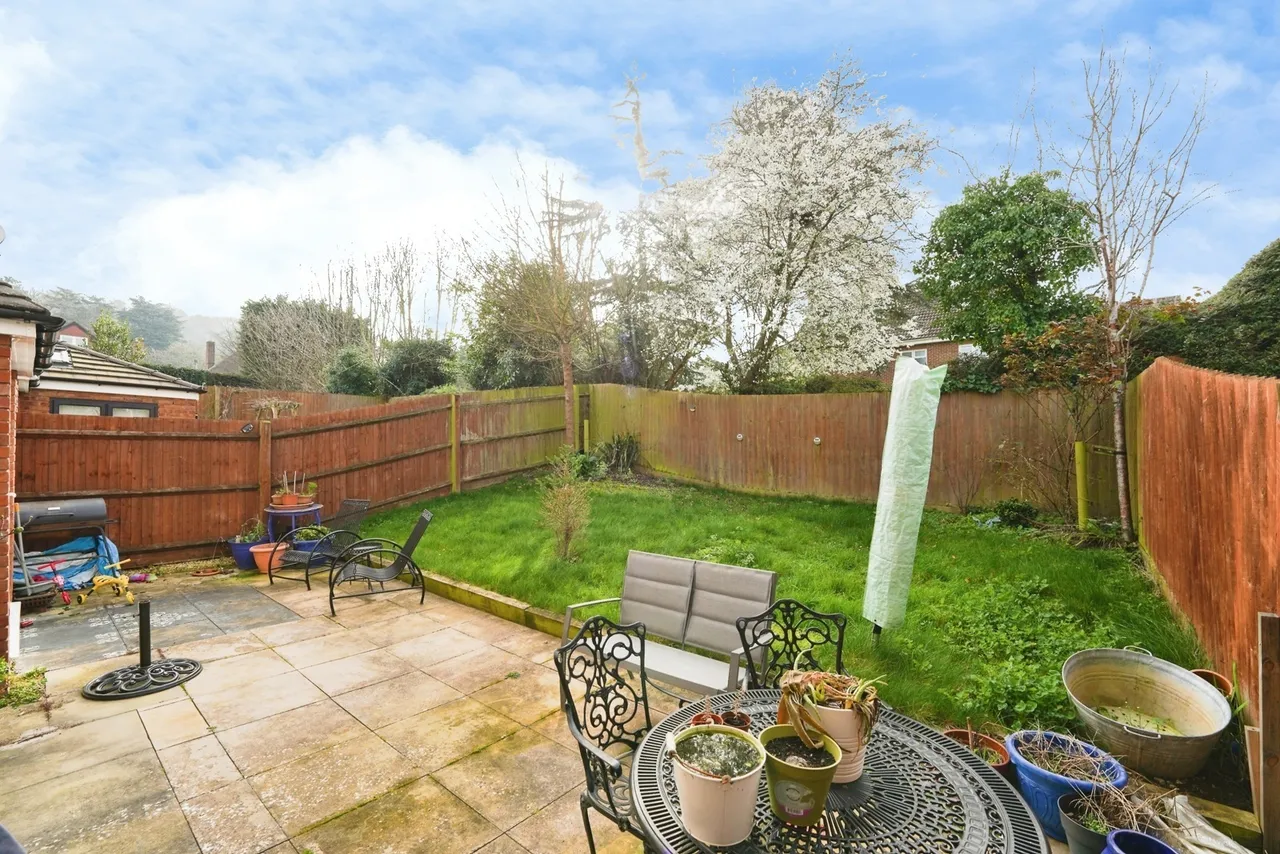 Barnpear Court, Tuffley, Gloucester, Gloucestershire, GL4, photo 20