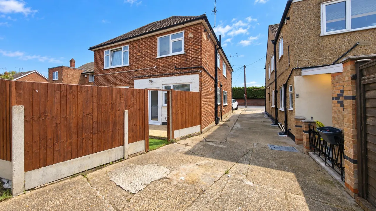 Mill Road, Aveley, RM15, photo 18