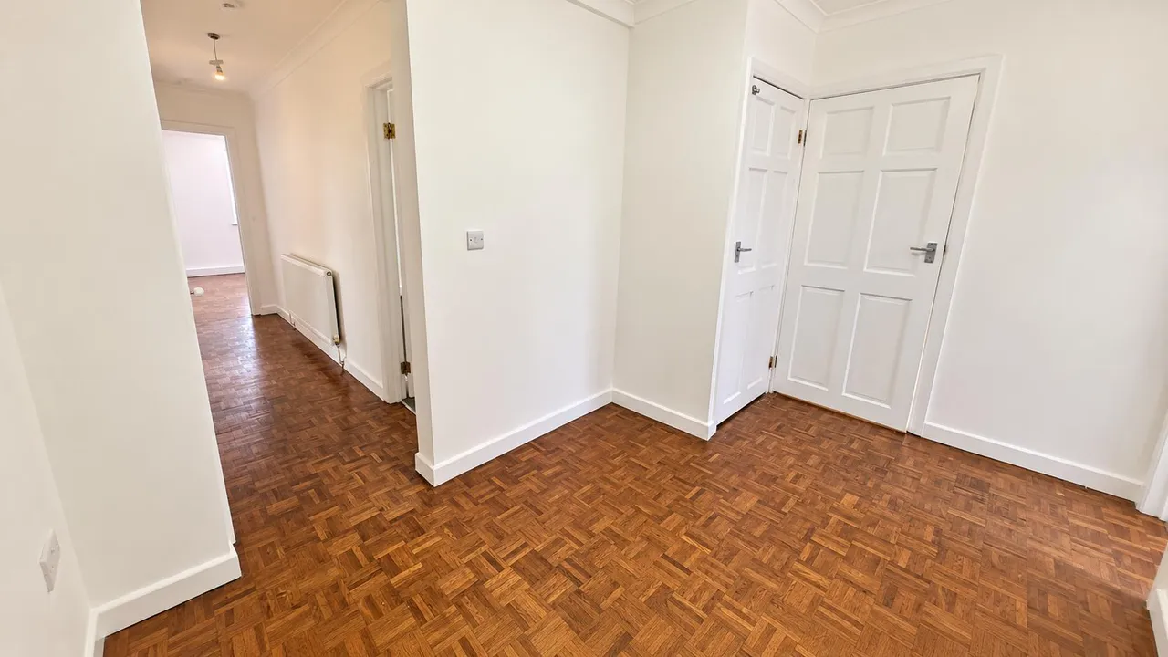 Mill Road, Aveley, RM15, photo 13