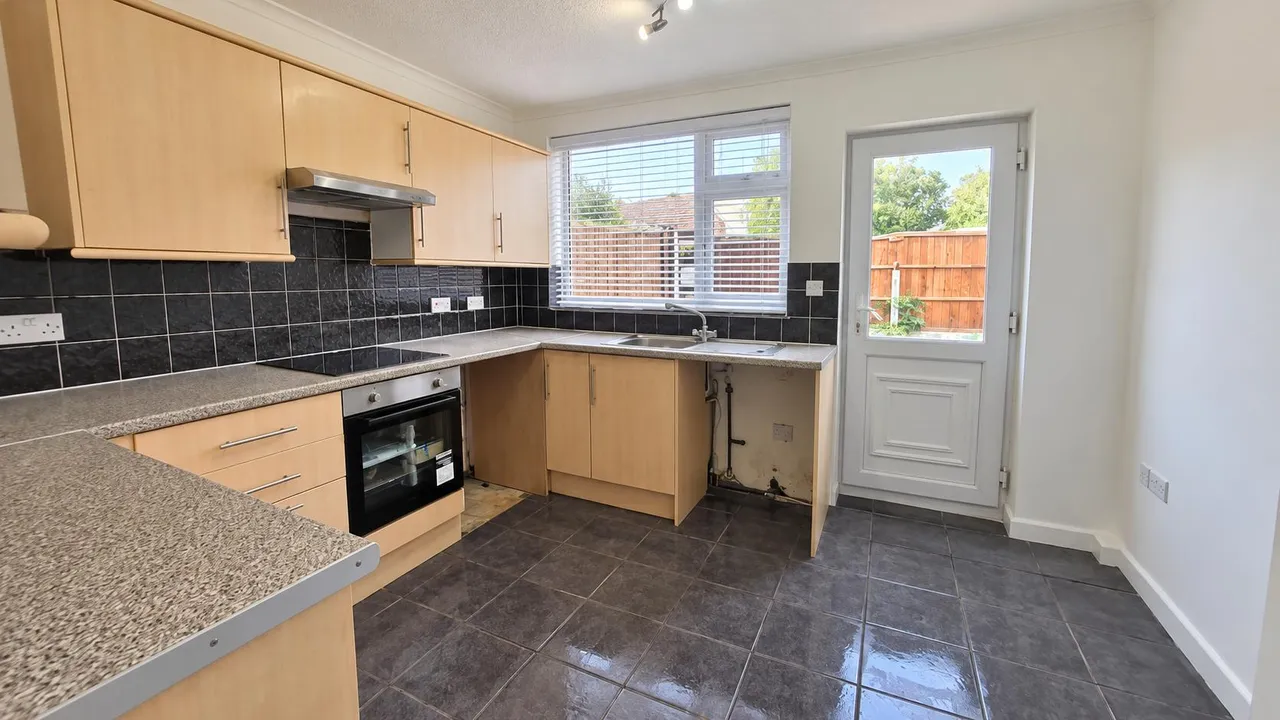 Mill Road, Aveley, RM15, photo 3