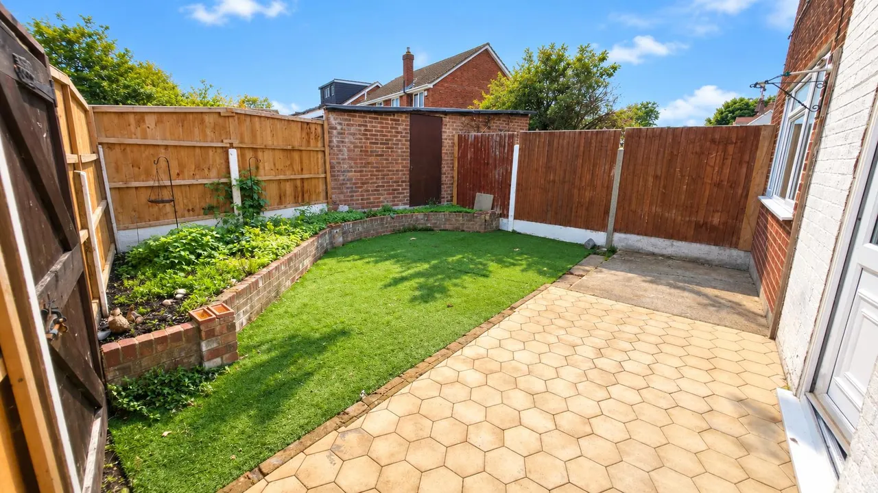 Mill Road, Aveley, RM15, photo 4