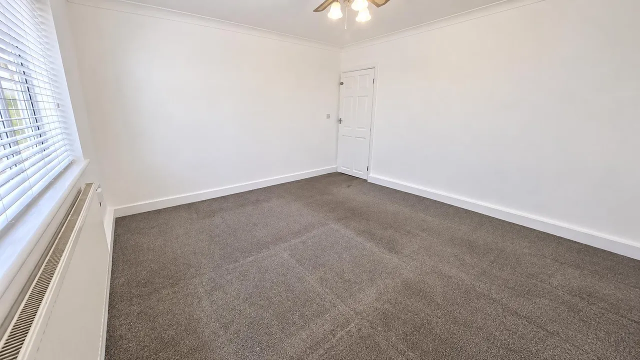 Mill Road, Aveley, RM15, photo 10