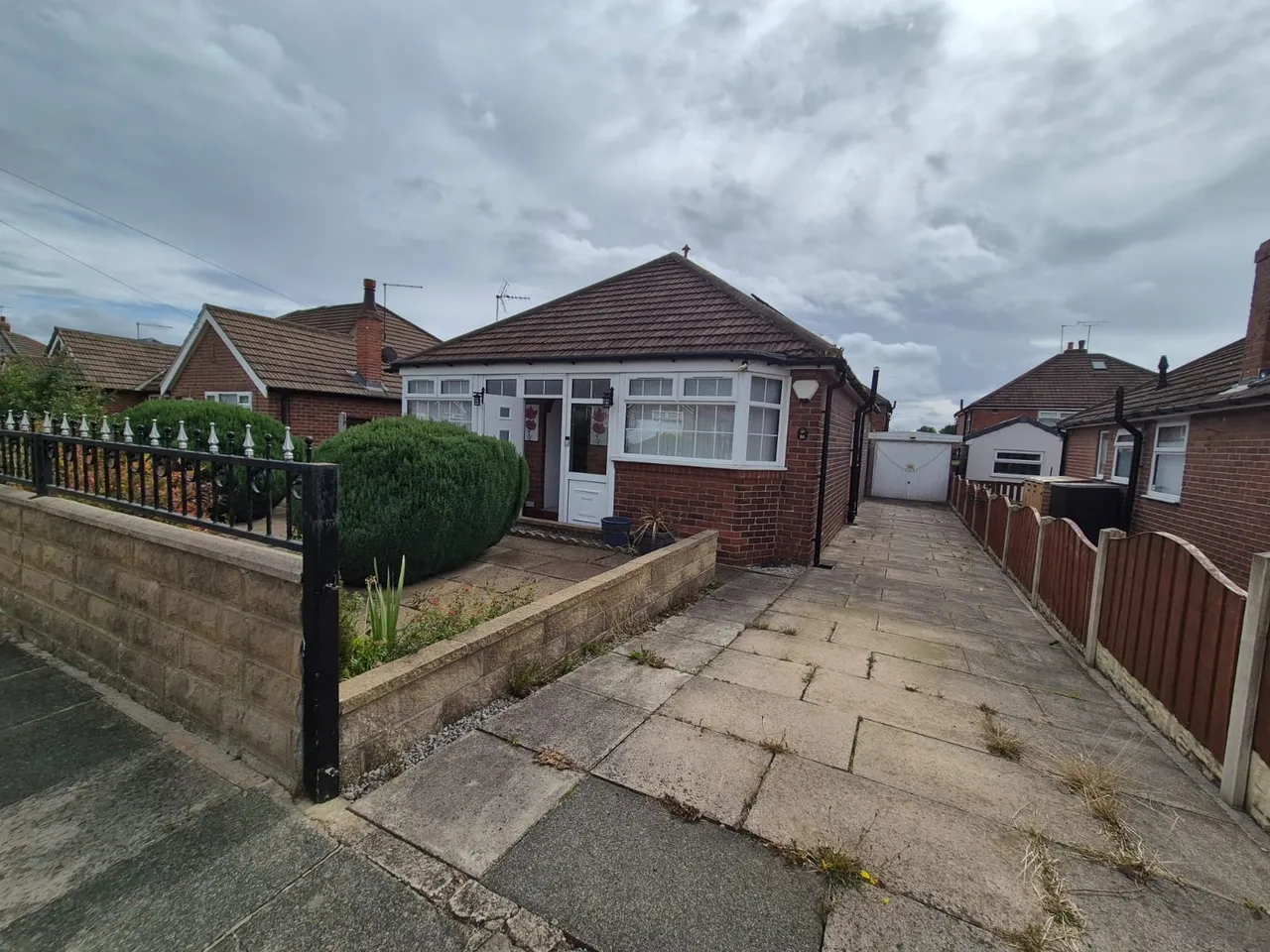 2 bed house for sale — Kelmscott Lane, Leeds