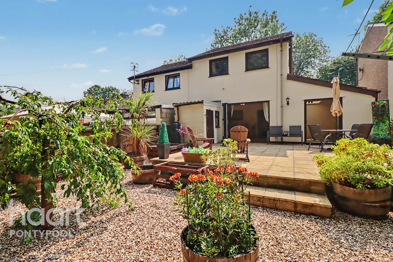 3 bed house for sale, Hill Street, Pontypool, NP4