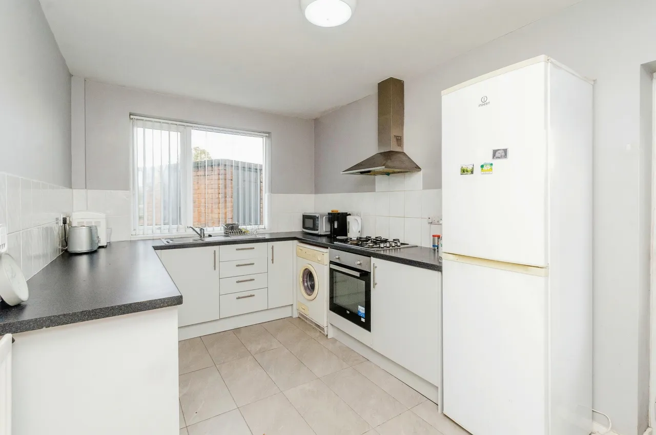 Warner Place, Walsall, WS3, photo 2