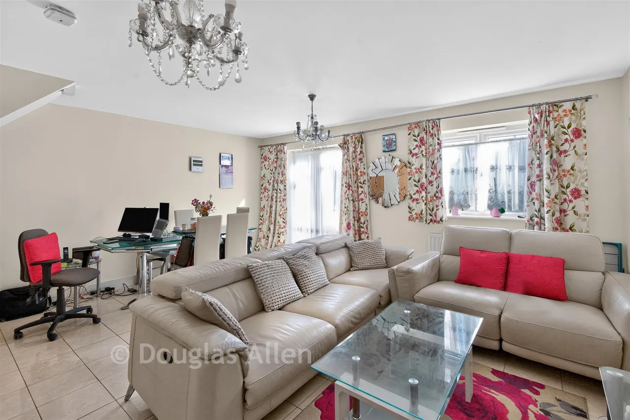 Farnham Avenue, Wickford, SS11, photo 4